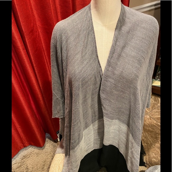 Christopher & Banks Accessories - Christopher and Banks Shawl lightweight poncho